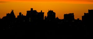 Preview wallpaper buildings, silhouettes, city, evening