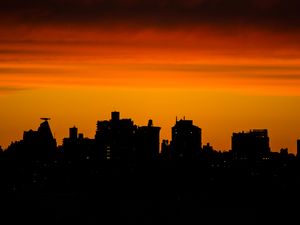 Preview wallpaper buildings, silhouettes, city, evening