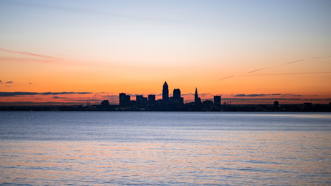 Wallpaper buildings, silhouettes, sea, sunrise, city