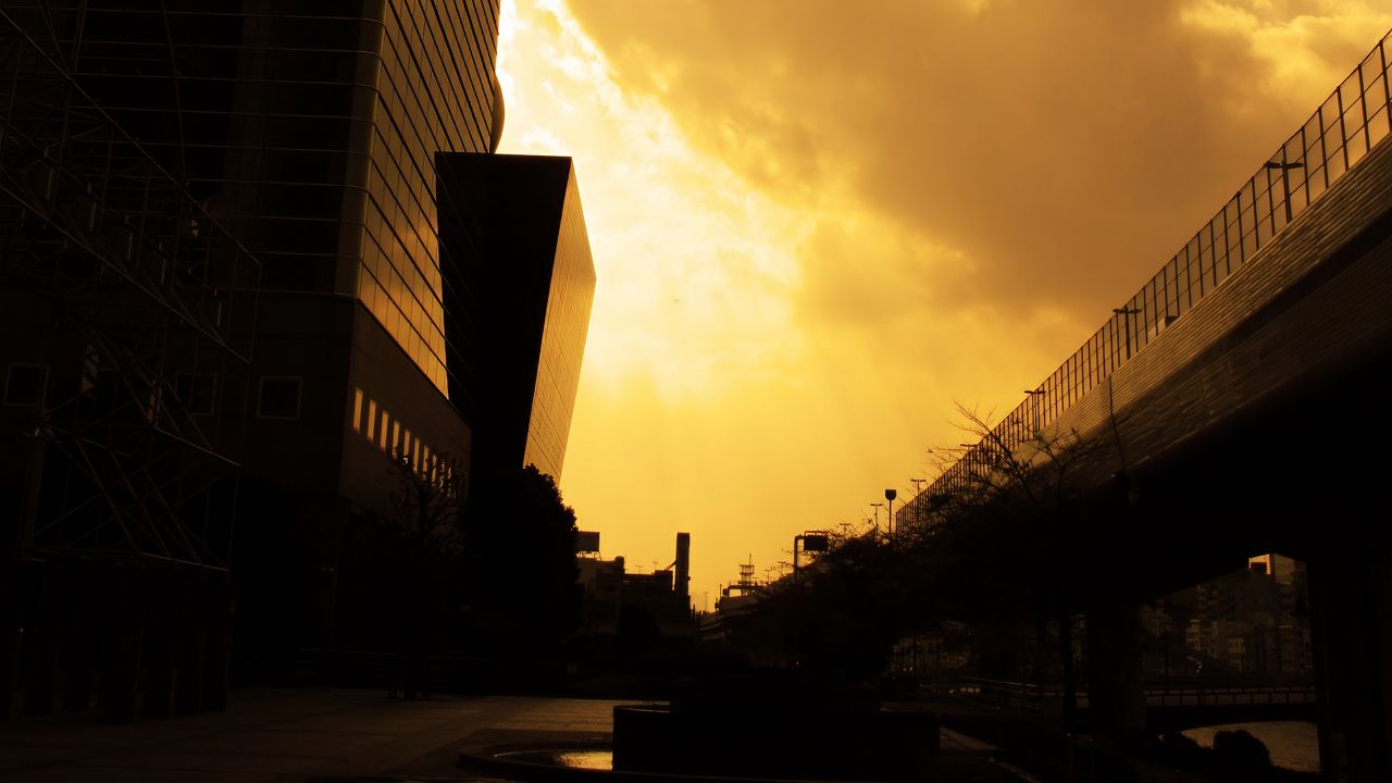 Wallpaper buildings, street, sky, clouds, evening