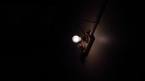 Preview wallpaper bulb, light, glow, room, dark