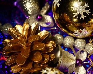 Preview wallpaper bump, ornaments, christmas decorations, glitter, gold, close-up, new year