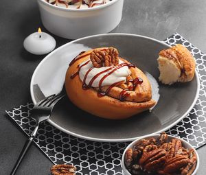 Preview wallpaper bun, nuts, cream, dessert, breakfast
