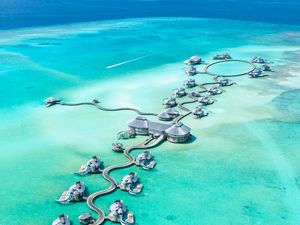 Preview wallpaper bungalow, aerial view, ocean, maldives