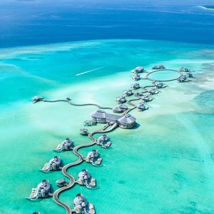 Preview wallpaper bungalow, aerial view, ocean, maldives