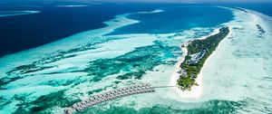 Preview wallpaper bungalow, aerial view, ocean, tropics