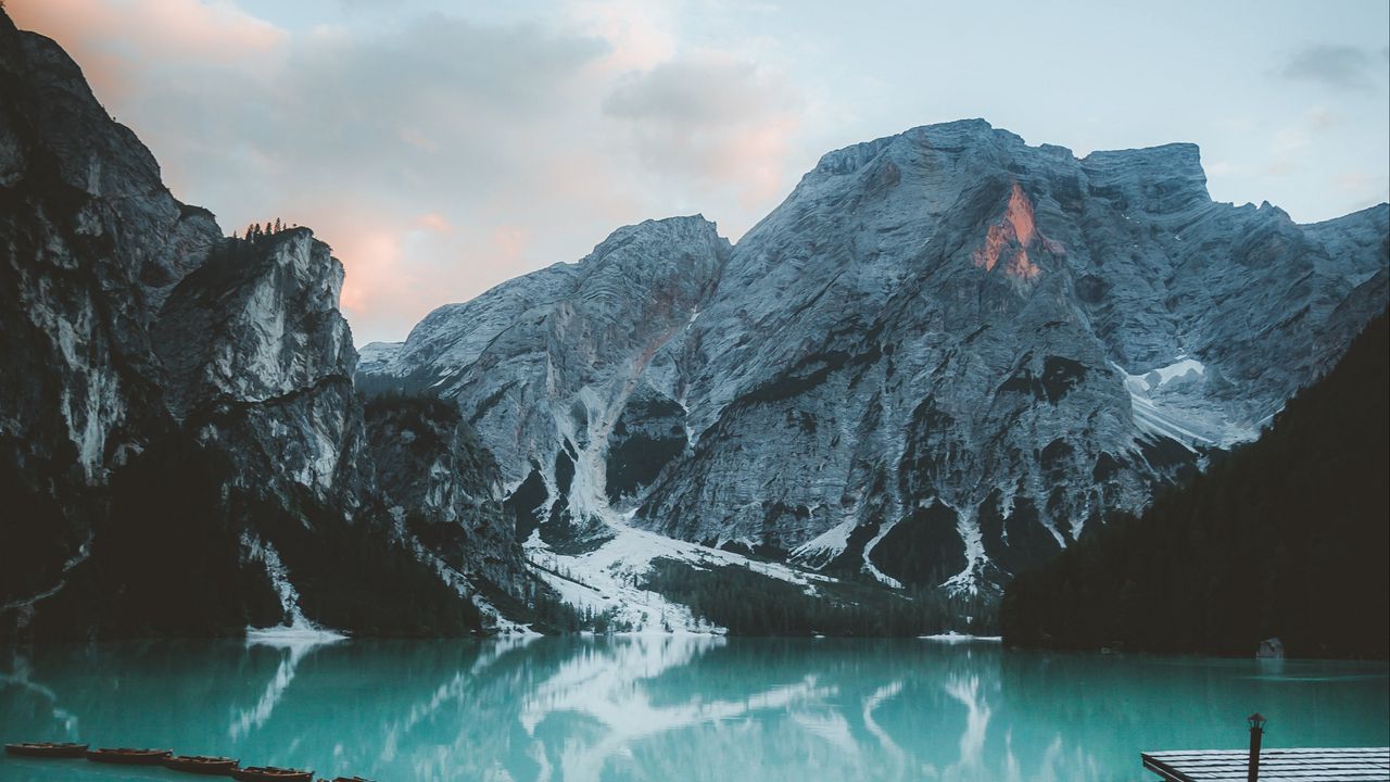 Wallpaper bungalow, mountains, lake, rocks, snowy