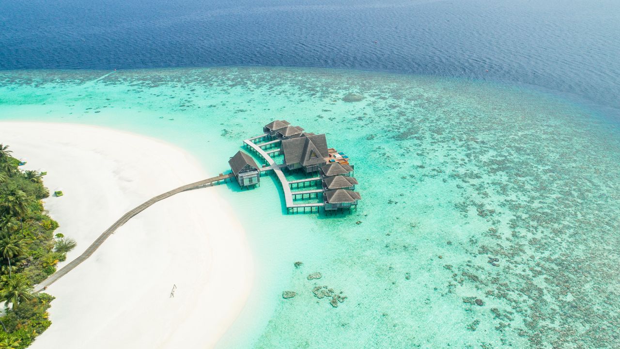 Wallpaper bungalow, ocean, aerial view, island, maldives
