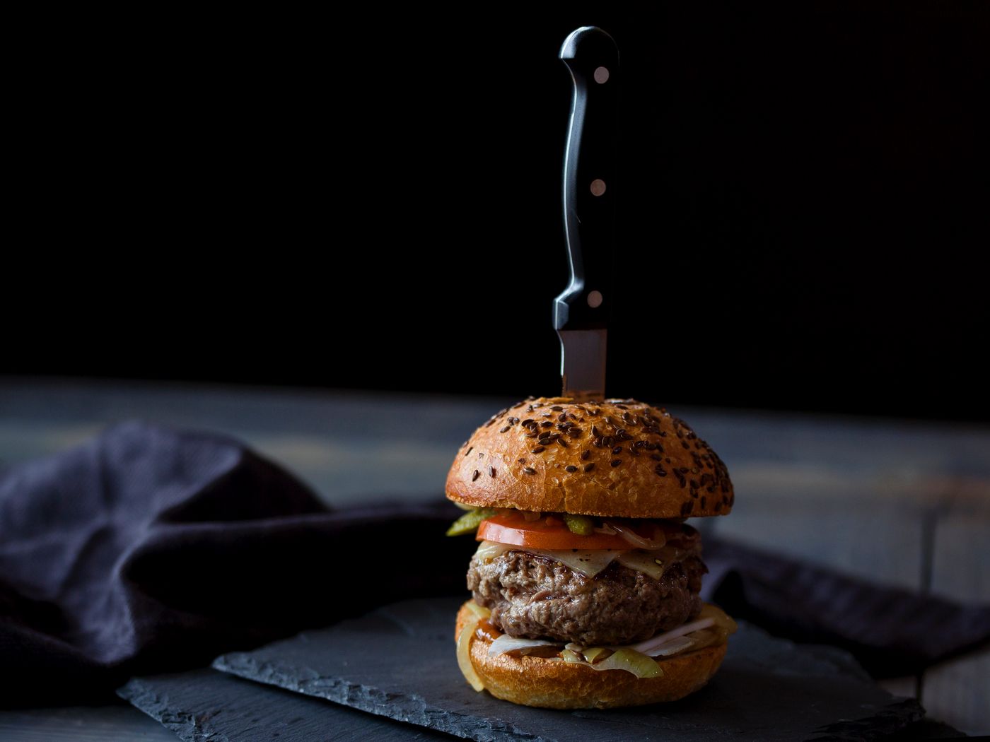 1400x1050 Wallpaper burger, hamburger, buns, meat, knife