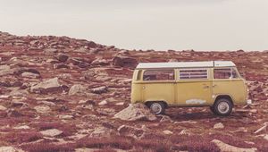 Preview wallpaper bus, stones, grass