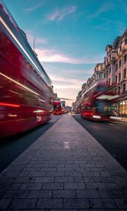 Preview wallpaper buses, speed, traffic, street, london, united kingdom