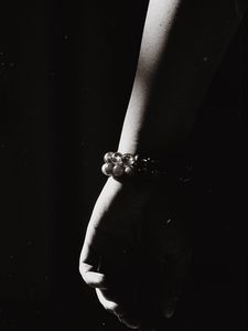 Preview wallpaper bw, hand, bracelet, fingers