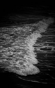 Preview wallpaper bw, wave, coast, tide