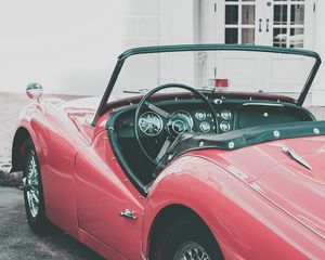 Preview wallpaper cabriolet, retro, side view, interior