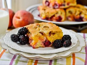 Preview wallpaper cake, berries, plate, blackberries