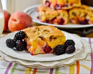 Preview wallpaper cake, berries, plate, blackberries