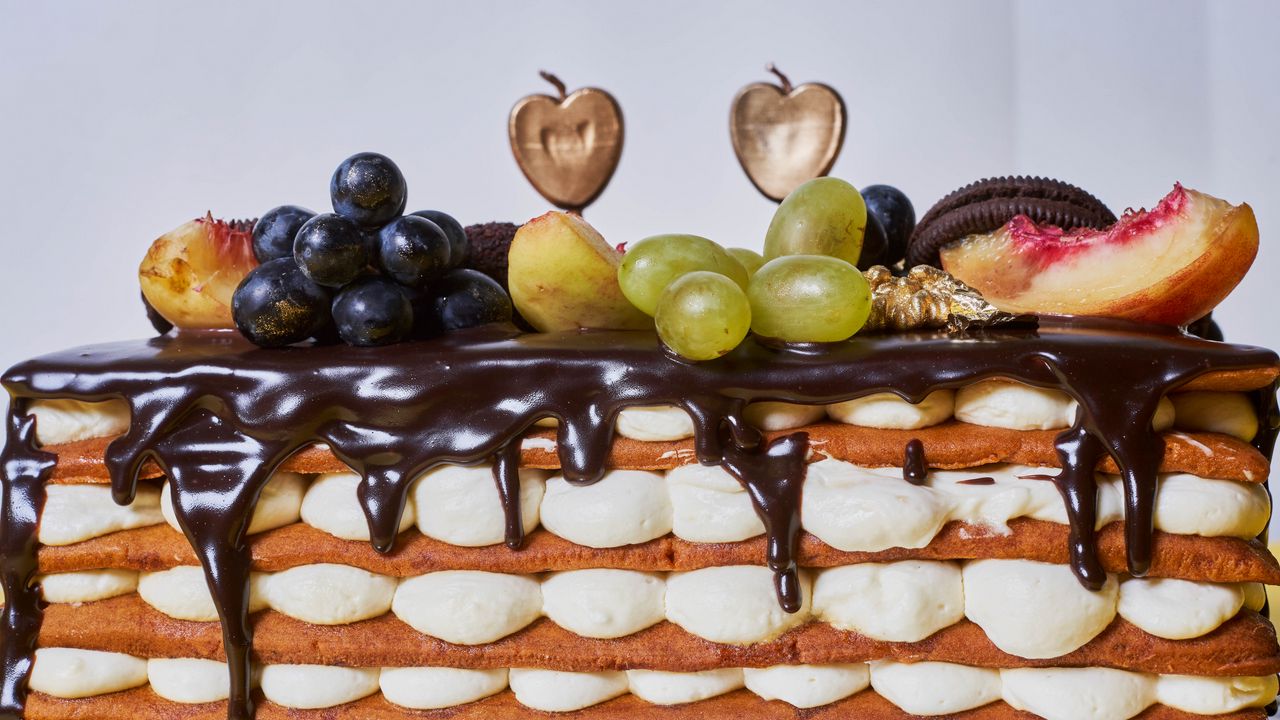 Wallpaper cake, chocolate, watering, fruit, dessert