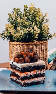 Preview wallpaper cake, dessert, biscuit, berries, jam, basket, statuette