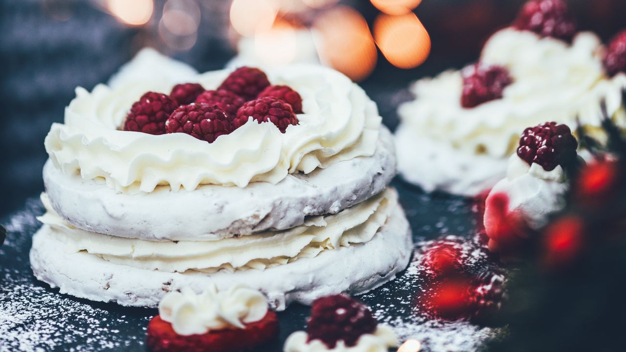 Wallpaper cake, dessert, cream, berries