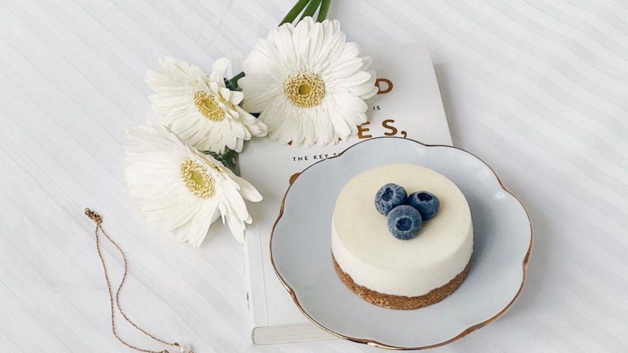 Wallpaper cake, dessert, flowers, aesthetics, white