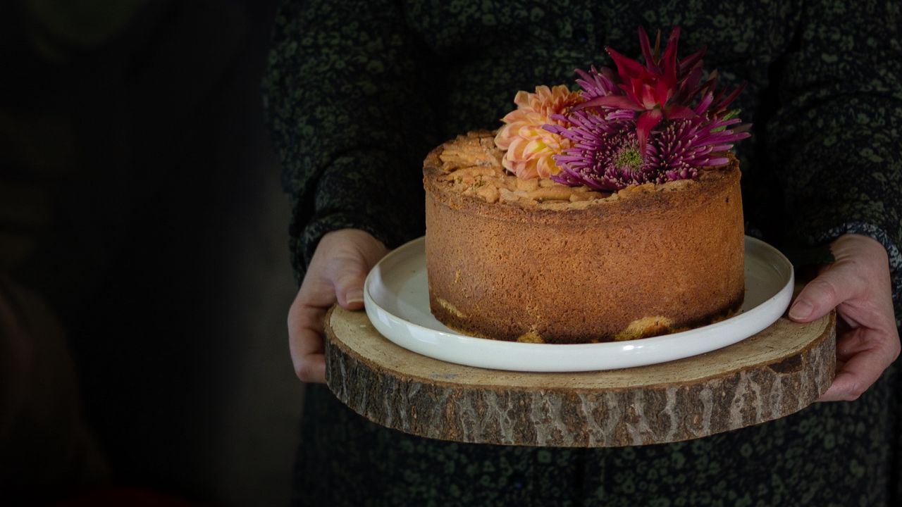 Wallpaper cake, flowers, gift, pastries, dessert