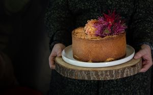 Preview wallpaper cake, flowers, gift, pastries, dessert