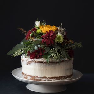 Preview wallpaper cake, flowers, pastries, dessert