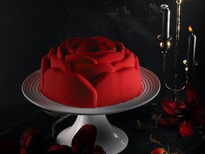Preview wallpaper cake, flowers, red