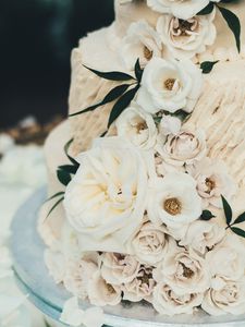 Preview wallpaper cake, flowers, white, roses, decoration