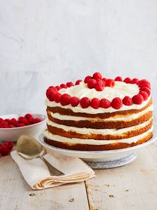 Preview wallpaper cake, raspberries, berries, dessert