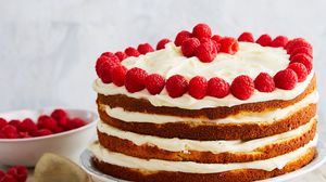 Preview wallpaper cake, raspberries, berries, dessert