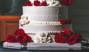 Preview wallpaper cake, roses, dessert, decoration