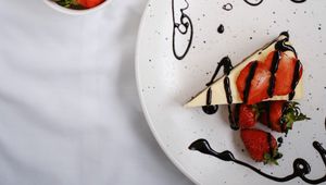 Preview wallpaper cake, strawberries, dessert, flowers