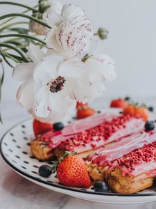 Preview wallpaper cake, strawberry, flowers, dessert, sweet, cream