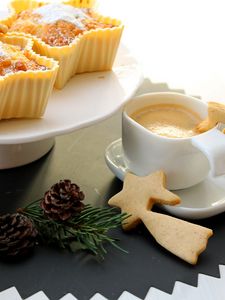 Preview wallpaper cakes, coffee, pine cones, christmas