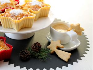 Preview wallpaper cakes, coffee, pine cones, christmas