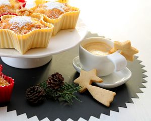 Preview wallpaper cakes, coffee, pine cones, christmas