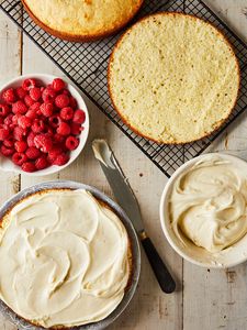 Preview wallpaper cakes, cream, raspberries, berries, pastries, dessert
