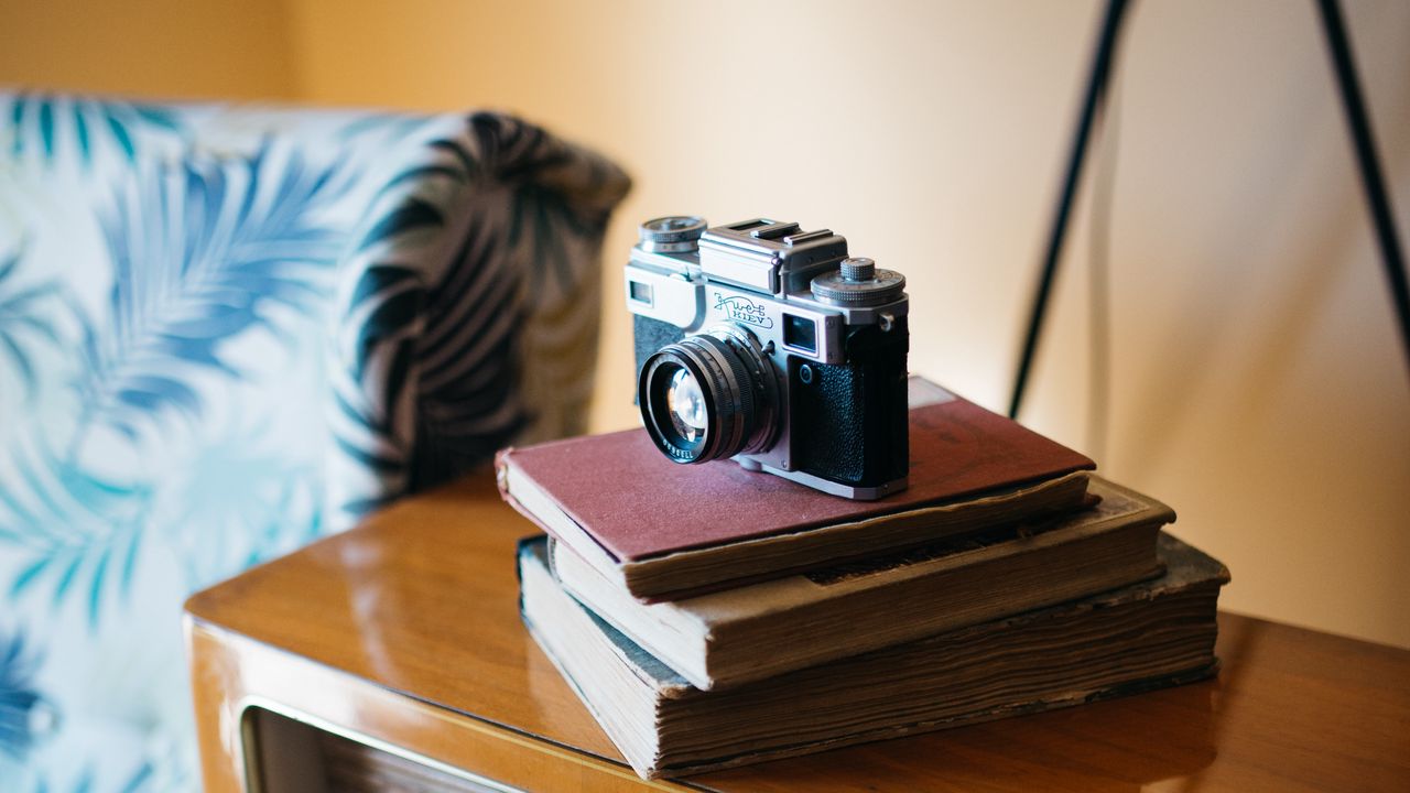 Wallpaper camera, books, retro
