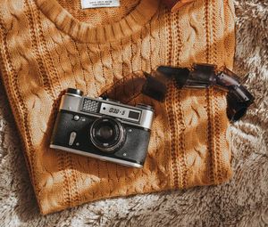 Preview wallpaper camera, film, sweater, retro