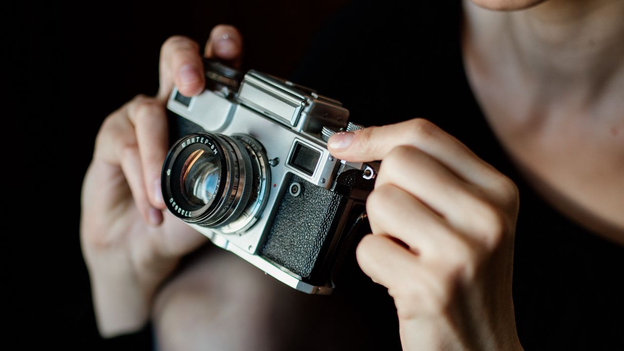 Wallpaper camera, girl, hands