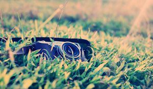 Preview wallpaper camera, grass, lens