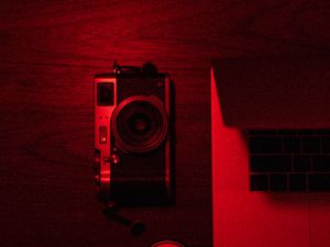 Preview wallpaper camera, laptop, red, dark