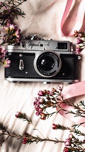 Preview wallpaper camera, lens, flowers, retro