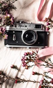 Preview wallpaper camera, lens, flowers, retro