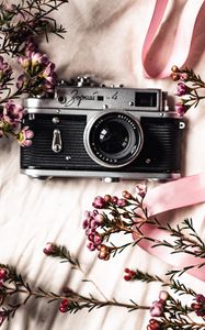 Preview wallpaper camera, lens, flowers, retro