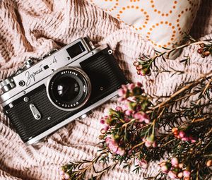 Preview wallpaper camera, lens, flowers, fabric, retro