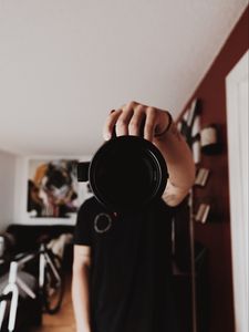 Preview wallpaper camera, lens, man