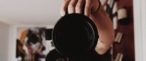Preview wallpaper camera, lens, man
