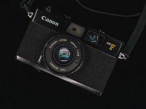 Preview wallpaper camera, lens, retro, black